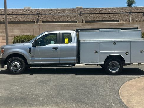 Used 2022 Ford F350 XL w/ Trailer Tow Package image 7