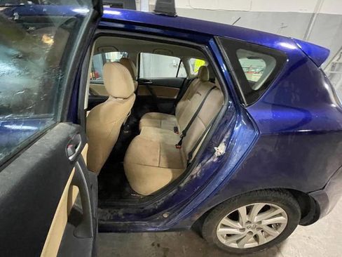Used 2012 MAZDA MAZDA3 i Touring image 23