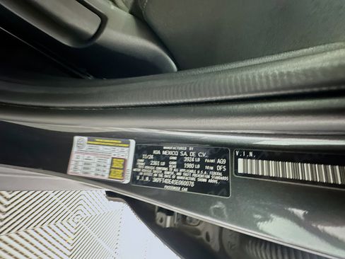 Used 2025 Kia K4 LXS image 12