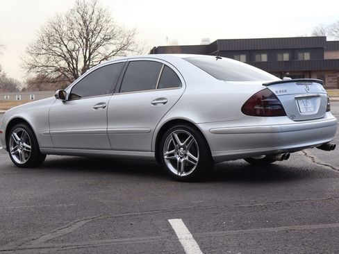 Used 2005 Mercedes-Benz E 500 4MATIC image 7