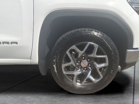 Used 2024 GMC Sierra 1500 SLT w/ SLT Premium Plus Package AWD/4WD image 26
