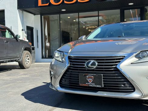 Used 2016 Lexus ES 350 ES 350 Sedan 4D image 38