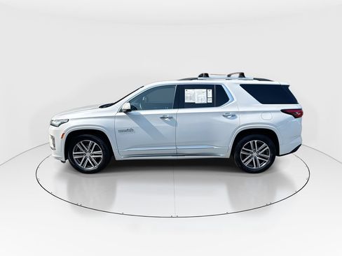 Used 2023 Chevrolet Traverse High Country w/ LPO, 'HIT The Road' Package FWD image 5