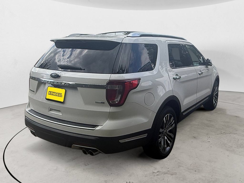 Used 2018 Ford Explorer Platinum AWD/4WD image 5