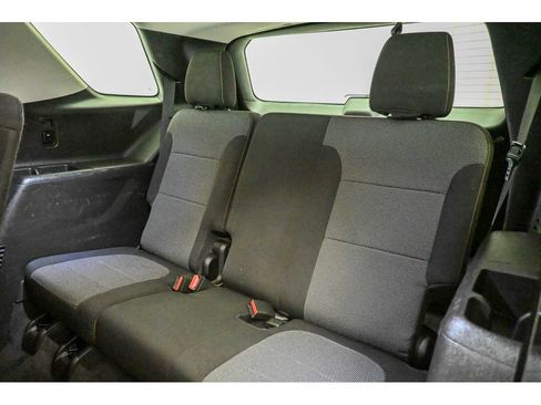 Used 2019 Chevrolet Traverse LS AWD/4WD image 23