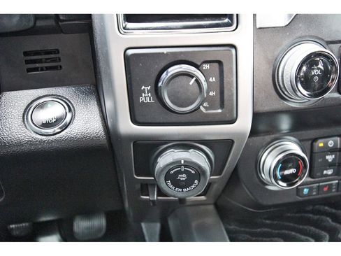 Used 2020 Ford F150 Platinum w/ Equipment Group 701A Luxury image 28