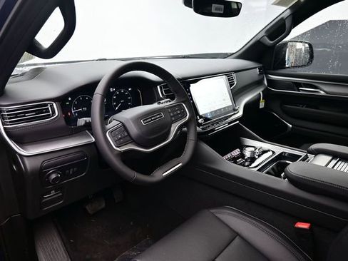 New 2026 Jeep Grand Wagoneer L Limited AWD/4WD image 11