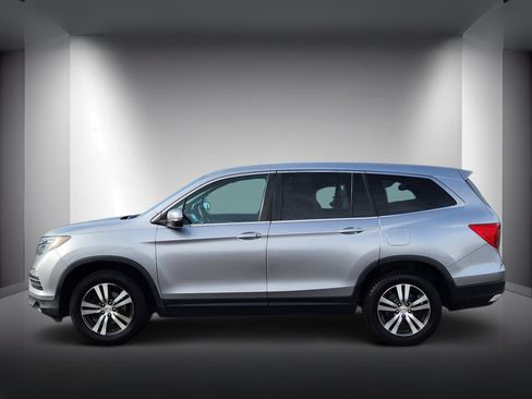 Used 2016 Honda Pilot EX image 2