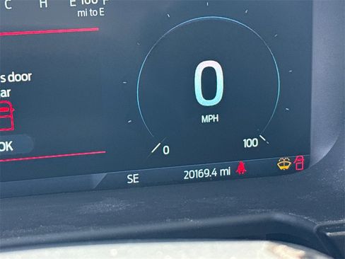 Certified 2024 Ford F250 Lariat w/ Chrome Package image 29