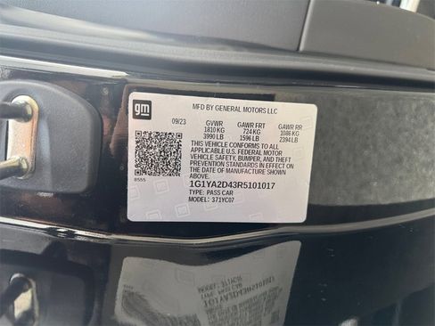 Used 2024 Chevrolet Corvette Stingray Coupe w/ 1LT image 31