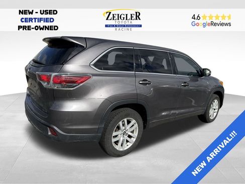 Used 2016 Toyota Highlander LE FWD image 4