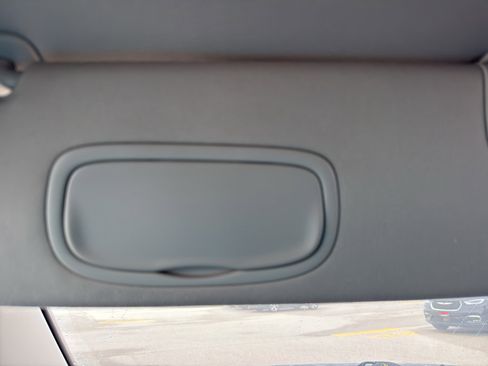 Used 2016 Jeep Cherokee Latitude w/ Comfort/Convenience Group image 25