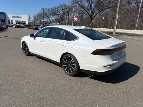 Used 2023 Honda Accord Touring image 10