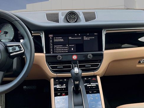 Certified 2025 Porsche Macan S AWD/4WD image 16