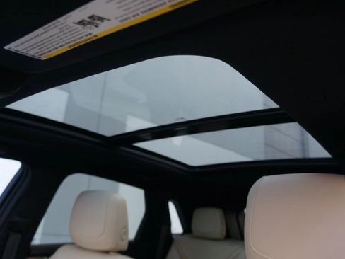 Used 2018 Cadillac XT5 Luxury w/ Driver Awareness Package image 33