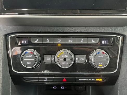 Certified 2021 Volkswagen Atlas SEL Premium image 17