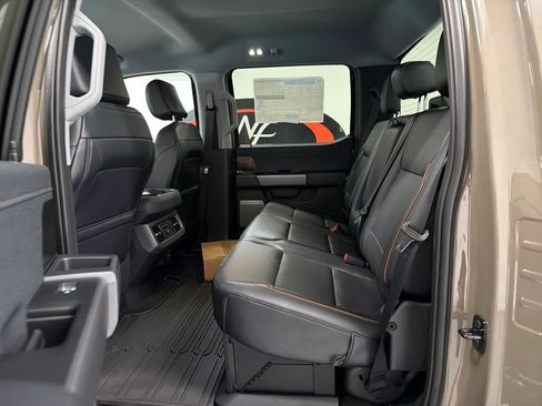 New 2026 Ford F350 Lariat w/ Chrome Package AWD/4WD image 13