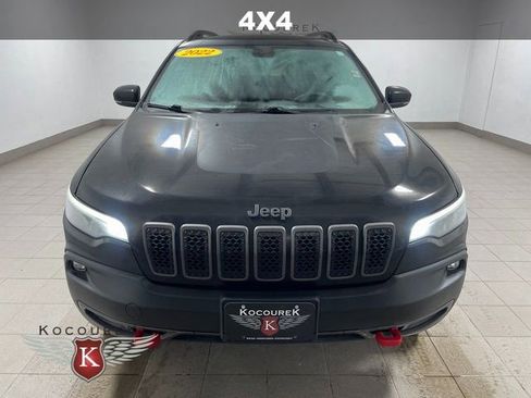 Used 2022 Jeep Cherokee Trailhawk image 2