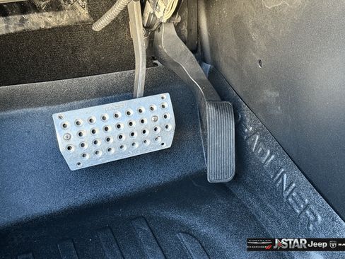 Used 2001 HUMMER H1 4-Door Wagon AWD/4WD image 17