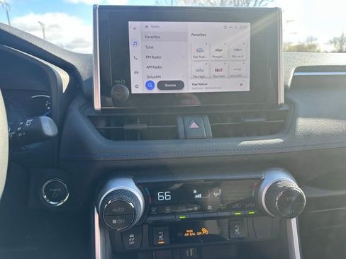 Used 2023 Toyota RAV4 SE w/ Convenience Package image 15