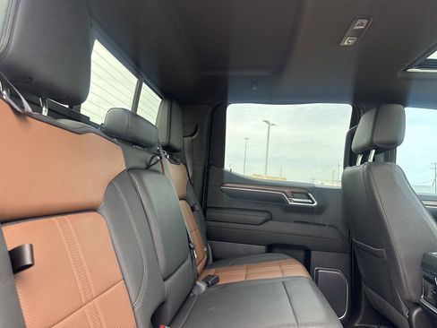 Used 2023 Chevrolet Silverado 1500 High Country w/ Technology Package AWD/4WD image 35