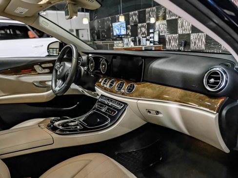 Used 2018 Mercedes-Benz E 300 image 14
