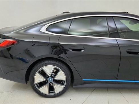 Used 2023 BMW i4 eDrive35 image 12