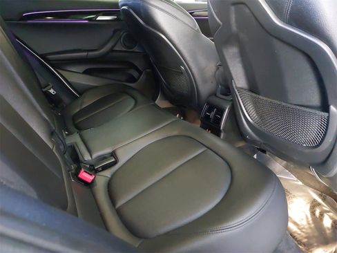 Used 2019 BMW X2 sDrive28i image 11