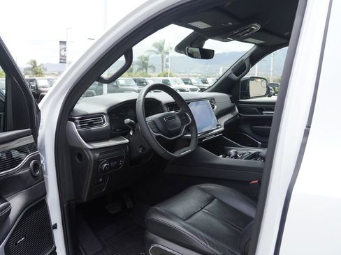 Certified 2024 Jeep Wagoneer Series II AWD/4WD image 26