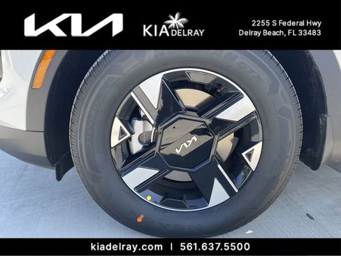 New 2026 Kia Sportage LX FWD image 30