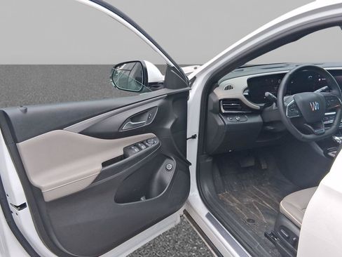 Used 2025 Buick Envista Avenir FWD image 6