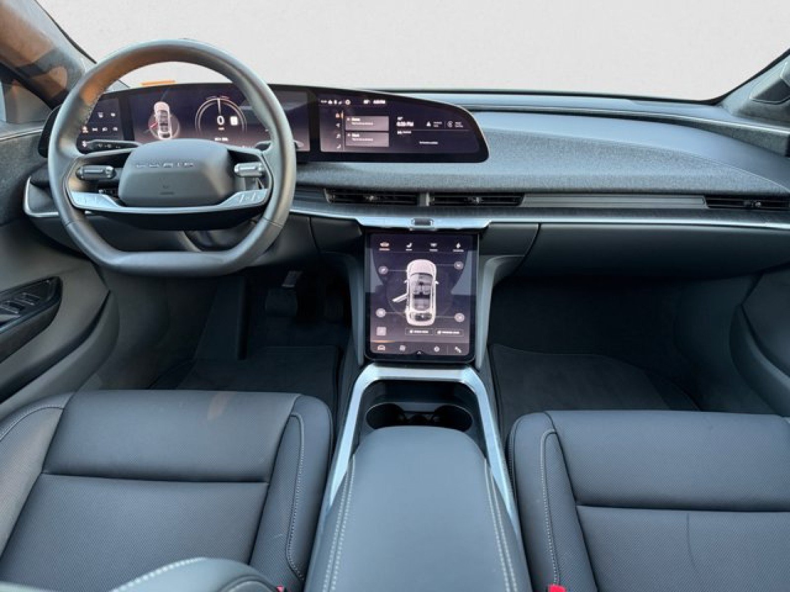 Used 2024 Lucid Air Touring AWD/4WD image 13