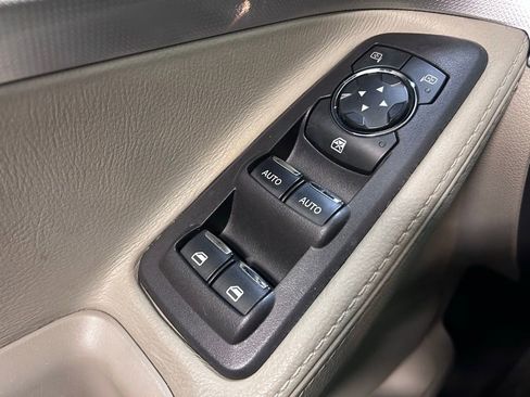 Used 2015 Ford Explorer XLT w/ Equipment Group 202B AWD/4WD image 5