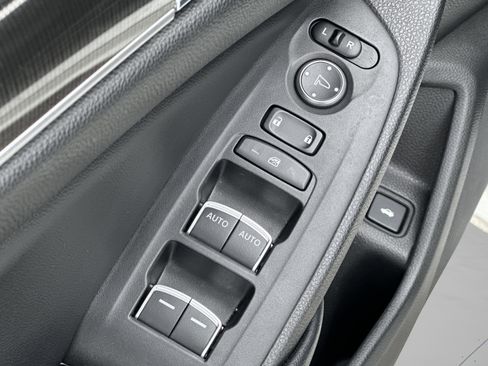 Used 2022 Honda Accord Sport image 25