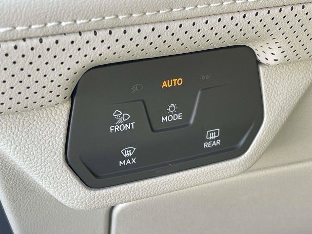 Certified 2026 Volkswagen Atlas SE FWD image 21