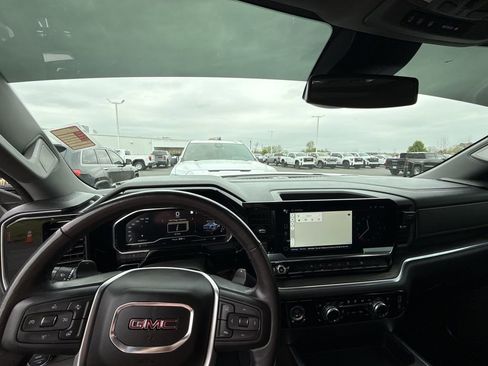 Certified 2022 GMC Sierra 1500 SLT w/ SLT Convenience Package image 27