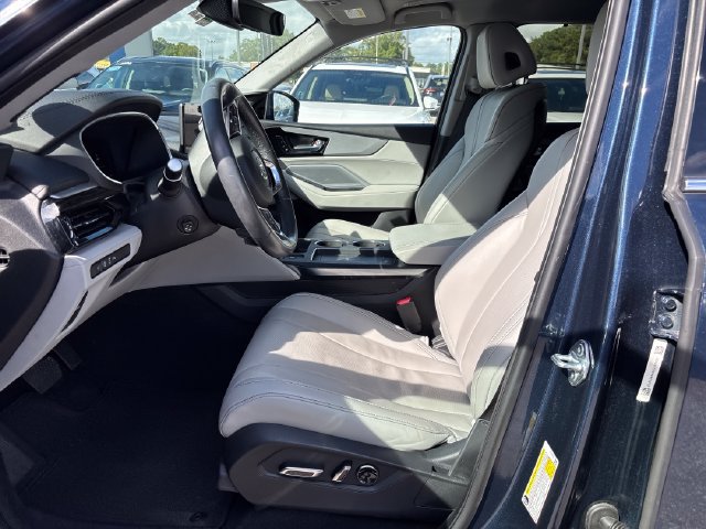 Used 2025 Acura MDX w/ Technology Package FWD image 5