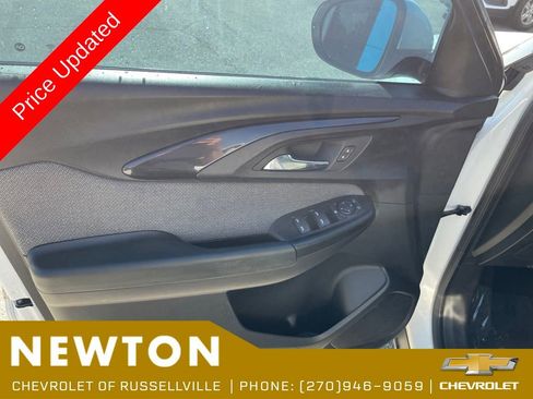 Used 2023 Chevrolet TrailBlazer LT FWD image 8