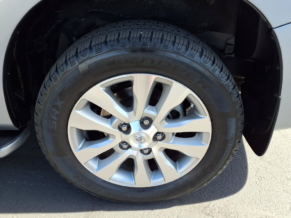 Used 2013 Toyota Sequoia Limited AWD/4WD image 15