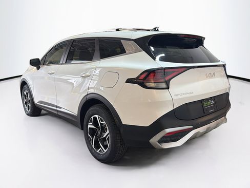 Used 2024 Kia Sportage LX image 5