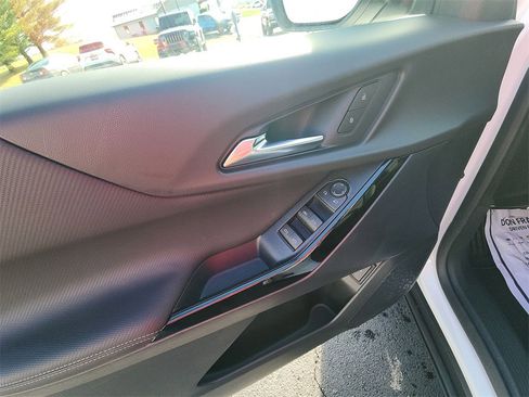 New 2026 Chevrolet Equinox LT w/ Convenience Package II image 13