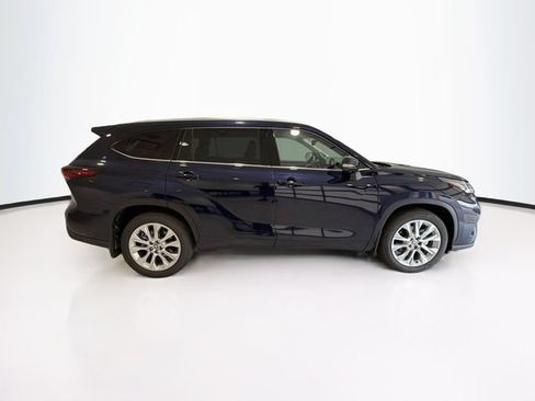Certified 2026 Toyota Highlander Limited AWD/4WD image 7