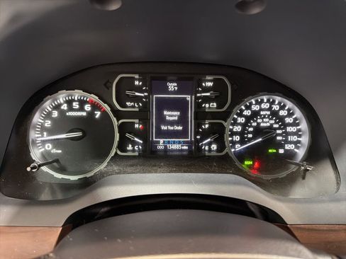 Used 2019 Toyota Tundra Limited w/ Limited Premium Package AWD/4WD image 27