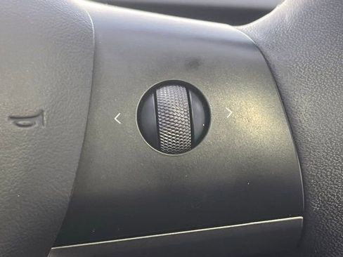 Used 2024 Tesla Model Y Performance image 16