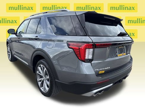 Used 2025 Ford Explorer Platinum w/ Ultimate Package AWD/4WD image 10