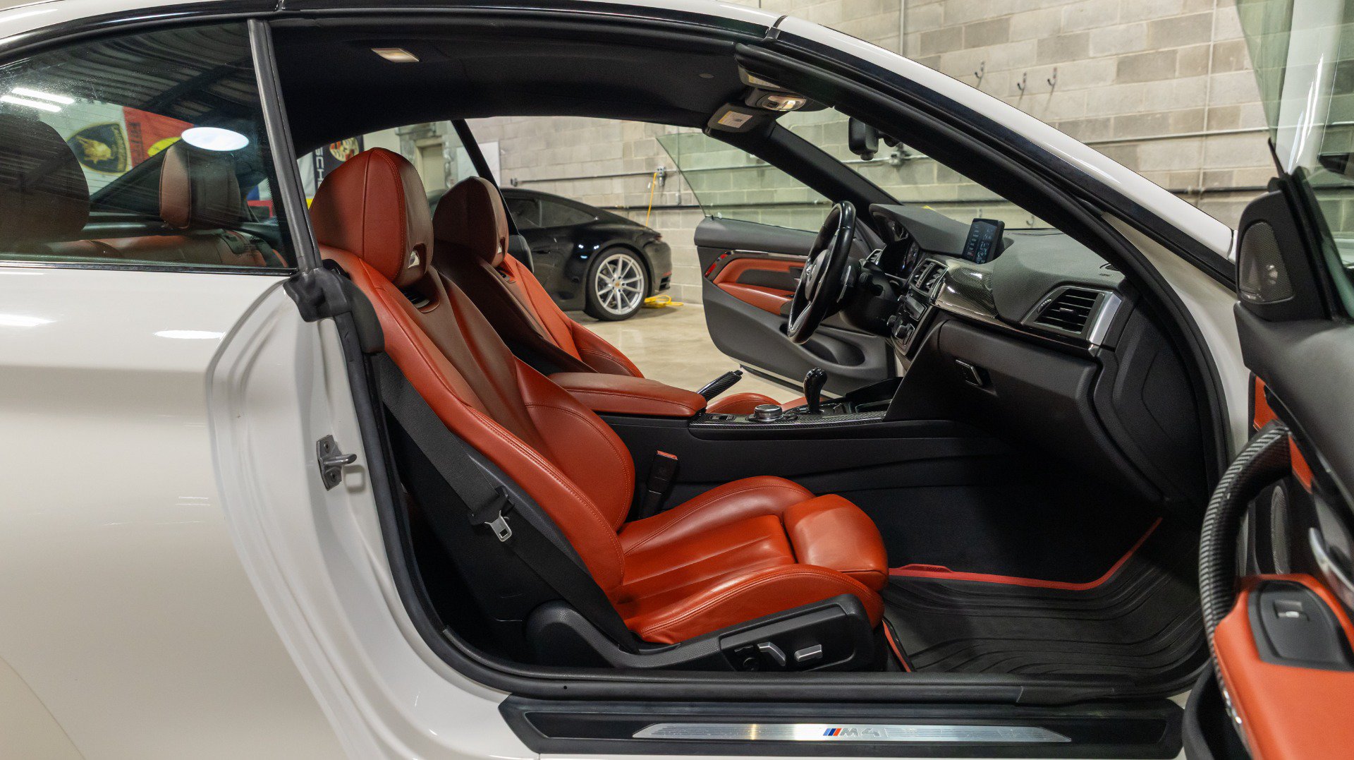 Used 2016 BMW M4 Convertible RWD image 40