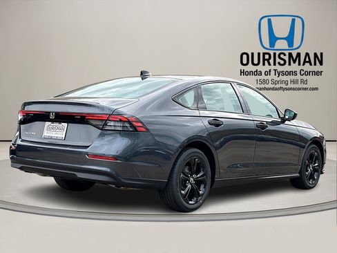 New 2025 Honda Accord SE image 3