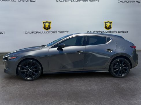 Used 2020 MAZDA MAZDA3 Hatchback w/ Premium Package FWD image 8