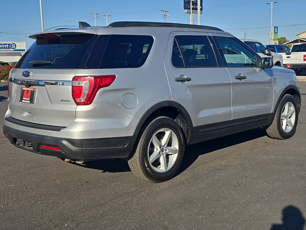 Used 2018 Ford Explorer 4WD image 3