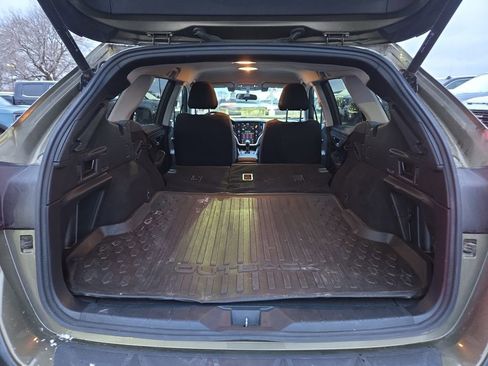 Used 2020 Subaru Outback Premium image 16